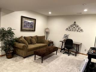 Ski rental- HOT TUB, 1 BDR pvt Bath, Washer, dryer - 0
