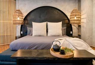 Beautiful Curated and Designed Flat plus Great Balcony - 5