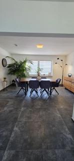 Modernes Ferienhaus in Wegberg mit Garten nahe MG und Düsseldorf - 0