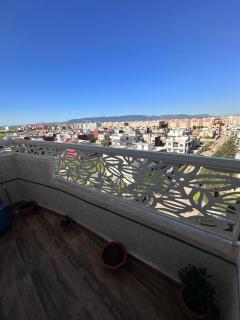 Modern Luxury Apt , AC, WiFi, Balcony , Parking - 8