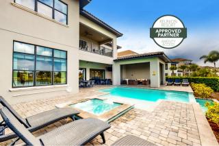 Upscale 8 Bdrm Villa with Home Theater at Reunion - 0