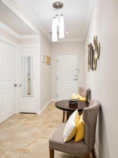 Exquisite One Bedroom Condo - 2