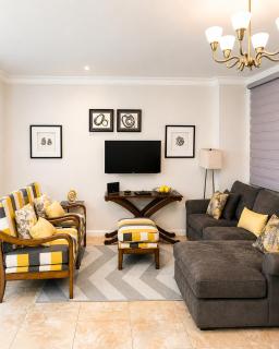 Exquisite One Bedroom Condo - 5