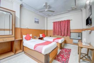 HOTEL Embassy - 3