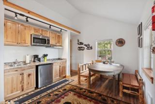 Whispering Pines Cabins - 5