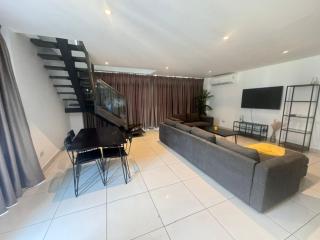 Stylish 2BR in Embassy Gardens, Cantonments - 6