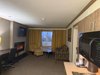 Best Western Plus Rose Country Hotel - 7