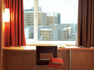 Ibis Barcelona Santa Coloma - 8
