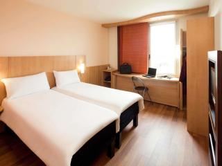 Ibis Barcelona Santa Coloma - 6
