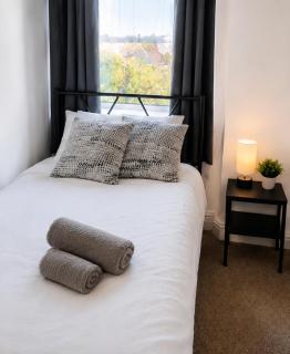 Contractors Sleeps 4, Students, Molineux, Sleeps 7 Family, Wolverhampton City Centre, Self Check-In - Wolverhampton - 6
