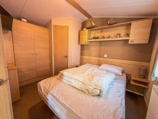 Great 4 Berth Caravan With Wheelchair Access In Suffolk, Ref 68129Bs - 3