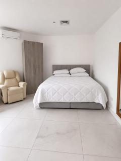 Cuarto con baño en Playa Hermosa, Puntarenas - 9