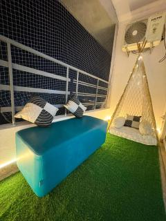 Cozy Crib Stays - 1