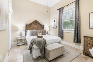 Hyde Park Lux Dual Townhouse Retreat w Gym & Sauna Sleeps 16 Walkable - 7