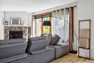 Ski-in/Ski-out Modern Condo in Tremblant Village - 4