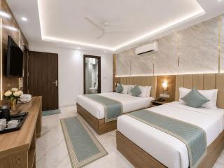 Hotel YshBellemount Sutes NearDelhi Airport - Free Airport Pickup & Drop - 8