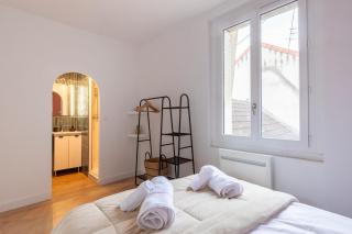 Cozy apartment in old Town Montluçon, market & restaurants - 3