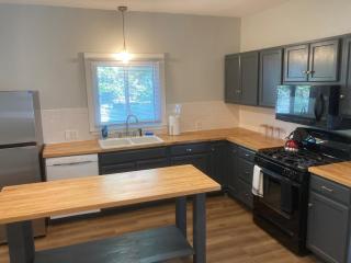 Home Away From Home in Historic Seneca Falls - 8