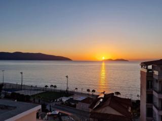 Cheerful Apartment Vlora - 9