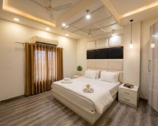 Serene Garden Home 4BHK Gr Floor West Delhi - 5