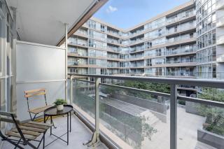 Trendy 1BR Condo Free Parking Downtown Toronto - 6