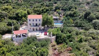 Villa Jerković-Secluded house and apartment with pool - 8