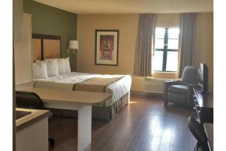Motel 6 Suites Rochester Henrietta, NY - 7