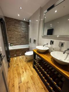 Ings Road Retreat! Wombwell - 0
