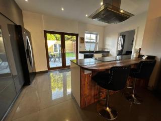 Ings Road Retreat! Wombwell - 7