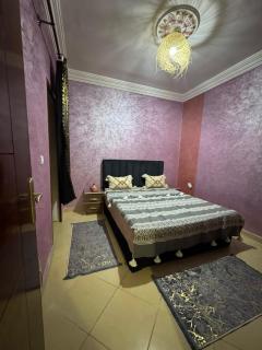 Appartement Chic 2 Chambres & Salon Traditionnel - 4