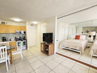 Waikiki Banyan T2-908th - 6