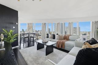 Chic Metropolitan Suite Skyline Vistas & Parking - 7