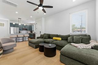 Chic 3BR in East Austin w EV Charger Near DT - 6