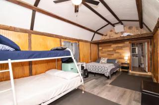 Hunter Cabin at Crater Diamonds - 8