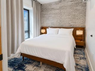 BRAND NEW! Sleeps 4, near World Cup,18 min NYC - 2