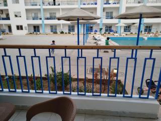 a cozy chalet in Mirage Bay, Hurghada - 4