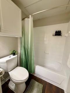Elegant 1BR with Pool View in the Heart of Dallas - 9
