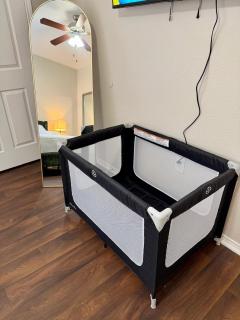 Elegant 1BR with Pool View in the Heart of Dallas - 4