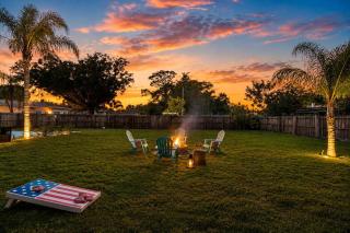 Tropical Retreat with Heated Pool & Firepit - 7