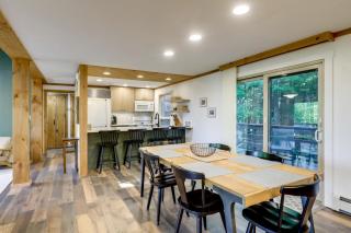 Resort-Style Community! Quechee Chalet w/ Deck - 6
