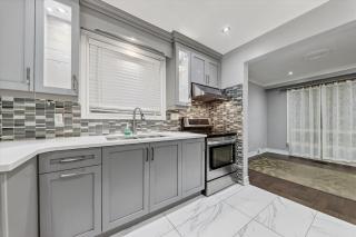 Renovated 3BR Bungalow, 30 min to FIFA and CN Tower - 9