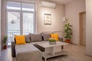 Mito's Apartments - Heart of Skopje with Free Parking - 8