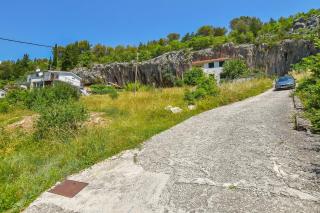 House Hidden Green Oasis - 9
