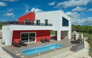 Stunning Home In Krnica - 4