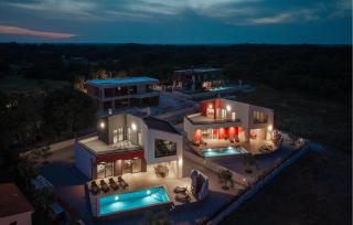 Stunning Home In Krnica - 1