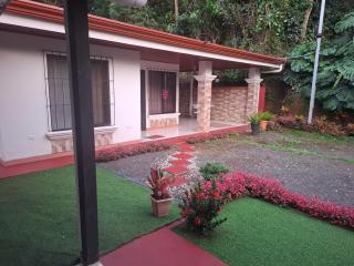 Casa las Orquideas Atenas - 1