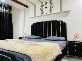 Al Syed Royal Residences, Luxury Family Apartments in Bahria Town Lahore - 3
