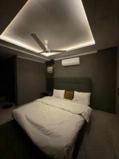 Bahria Royal Residence, Luxury Furnished Apartments in Bahria Town Lahore - 4