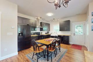 Cool Springs Manor - 3