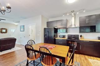 Cool Springs Manor - 2